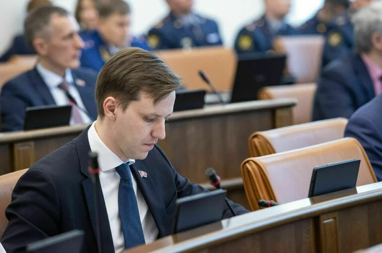 О пользе объединения двух медучреждений в Красноярском крае надо рассказать людям