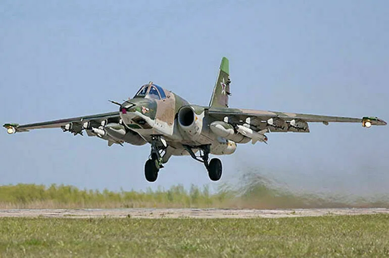 Россия подготовила белорусских летчиков к полетам на Су-25