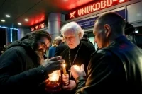 Благодатный огонь доставили в Москву