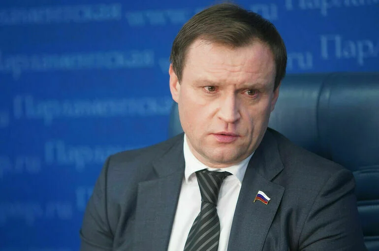 Пахомов объяснил перенос обсуждения законопроекта о статусе апартаментов