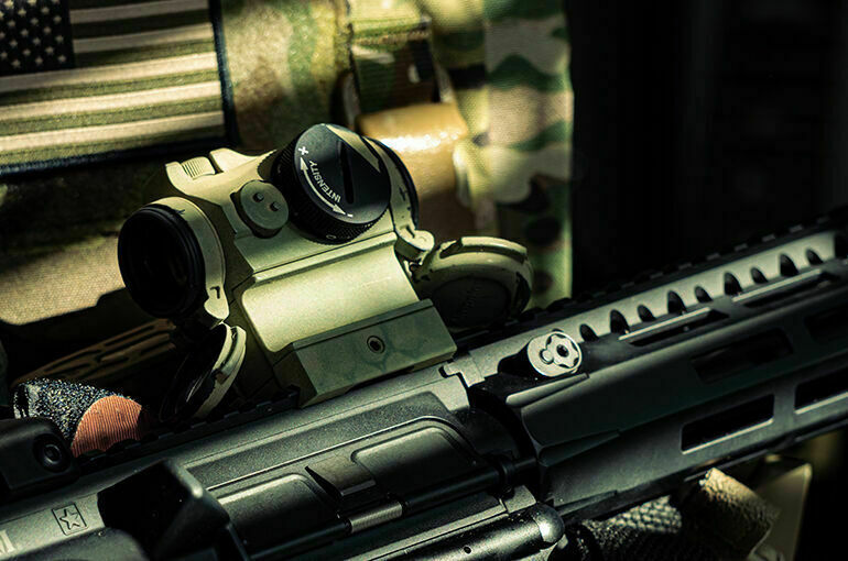 В Китае запретили торговлю с крупными производителями оружия из США