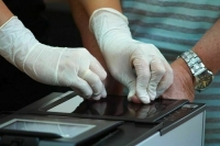 У военнослужащих-добровольцев будут снимать отпечатки пальцев