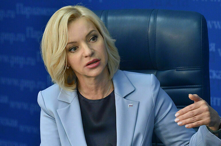 Казакова рассказала о законопроекте, запрещающем съемку на уроках в школах