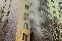 В Волгограде загорелся жилой дом