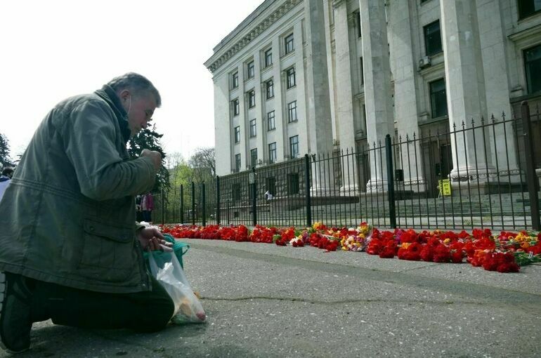 Слуцкий предложил установить в Москве мемориал жертвам трагедии в Одессе