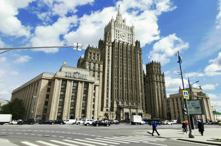 МИД обвинил Киев в циничной попытке покушения на Путина накануне Дня Победы