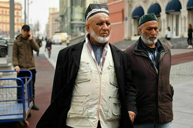  МВД предлагает взять мигрантов под административный надзор