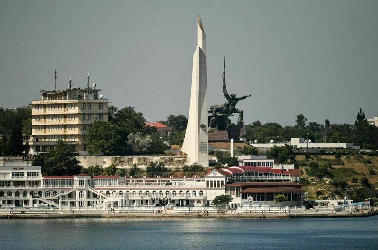 В Крыму и Севастополе отбили атаку более 10 украинских беспилотников