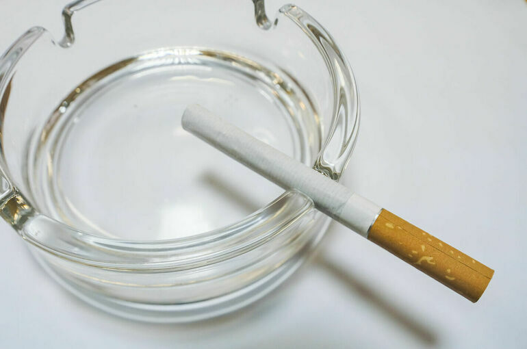 Родителям увеличили штрафы за приобщение детей к курению