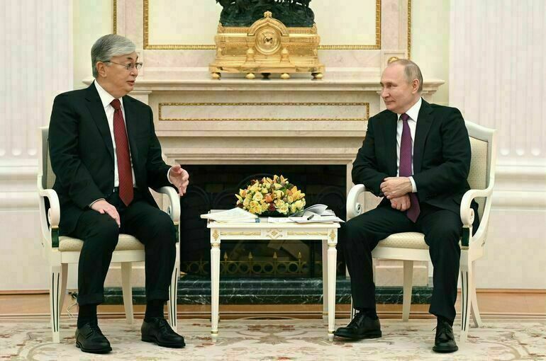 Путин и Токаев обсудили актуальные вопросы двустороннего сотрудничества