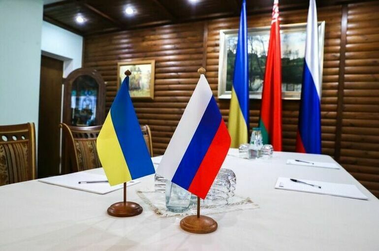 В Киеве заявили о попытках разных стран усадить Украину за стол переговоров