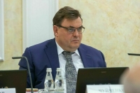 Чуйченко допустил решение вопроса с запретом госидеологии в Конституции РФ