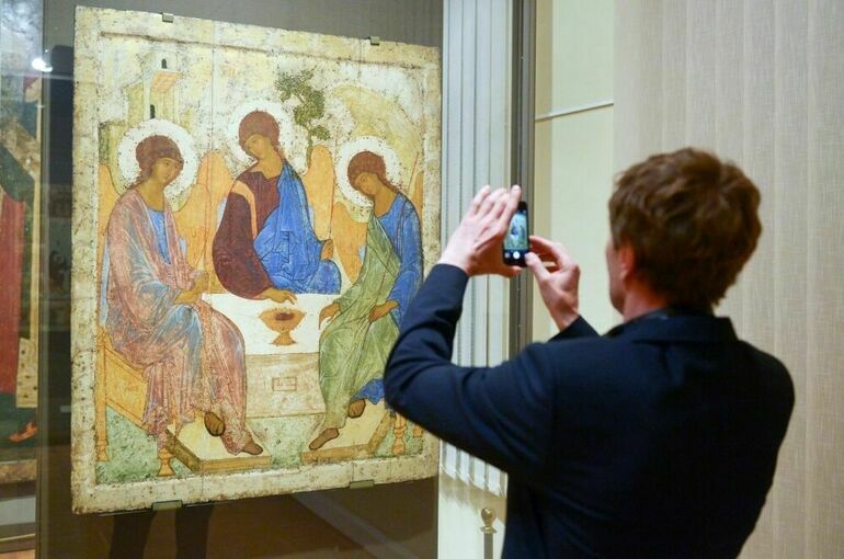 Икону «Троица» Андрея Рублева вернут Русской православной церкви