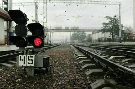 Движение поездов в Крыму обещают восстановить сегодня вечером