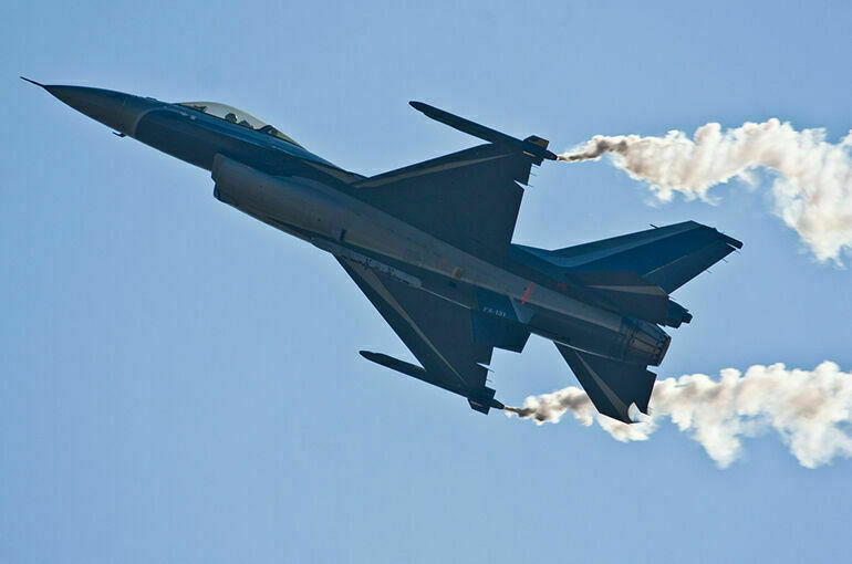 В Чехии заявили, что планы передать Киеву F-16 не связаны с наступлением ВСУ