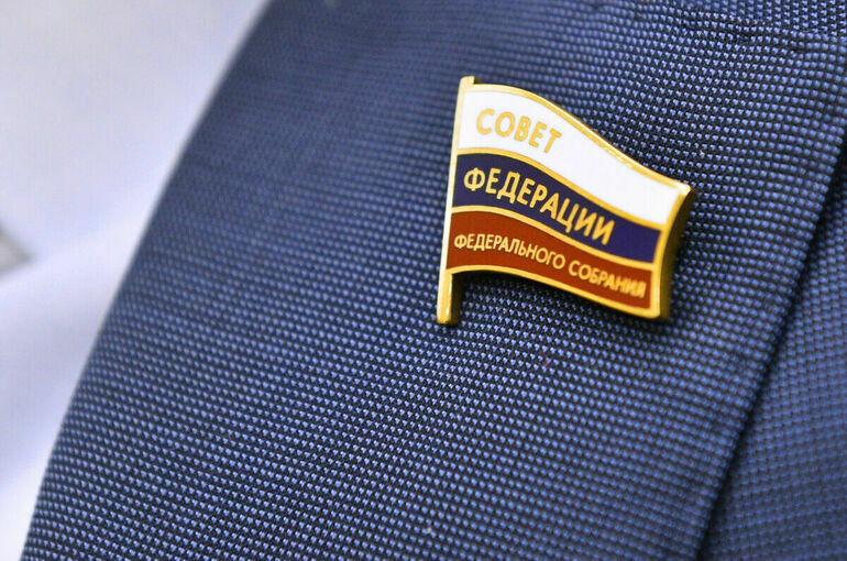 Сенатор Валерий Семенов подал заявление о досрочном сложении полномочий