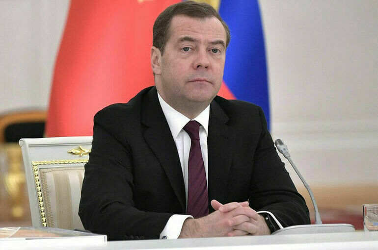 Медведев заявил, что западные лидеры не хотят мира