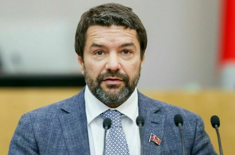 Ющенко: Киев воюет с историей, лишая Брежнева статуса почетного гражданина