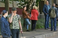 Эвакуированные из-за беспилотников москвичи возвращаются домой