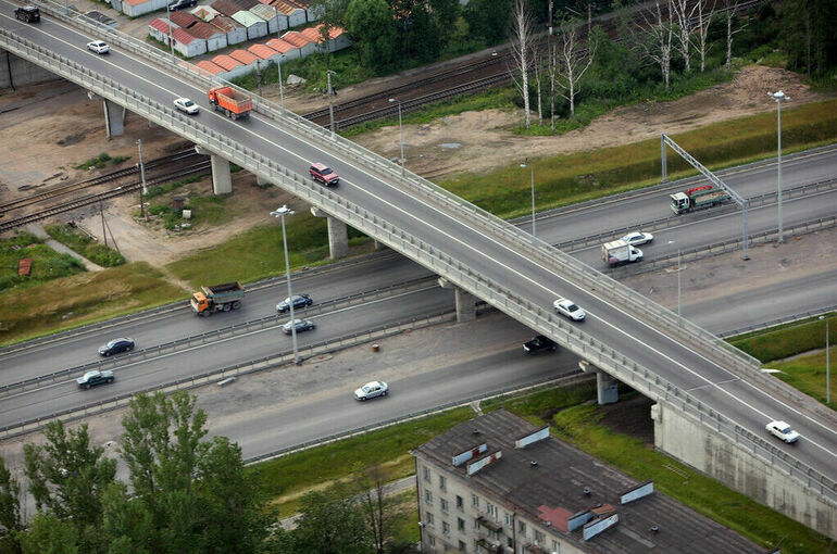 В Подмосковье не нашли повреждений на дорогах после падений беспилотников
