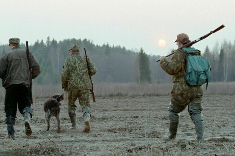 Жизнь и здоровье охотничьих инспекторов предлагают страховать за счет бюджета