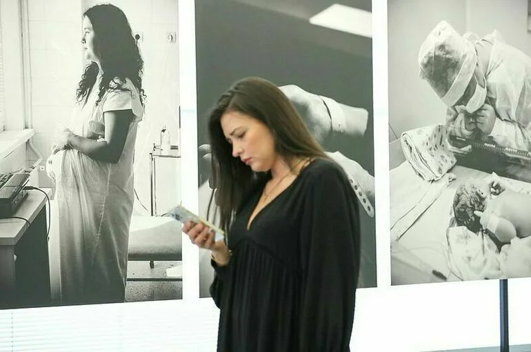 В Госдуме открылась фотовыставка «История рождения»