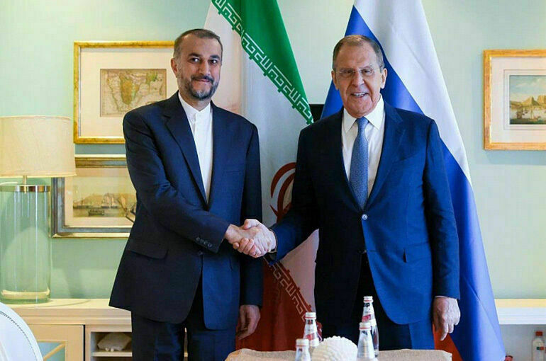 Лавров и глава МИД Ирана обсудили перспективы возобновления ядерной сделки