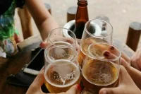 В Димитровграде число погибших от отравления сидром достигло 8