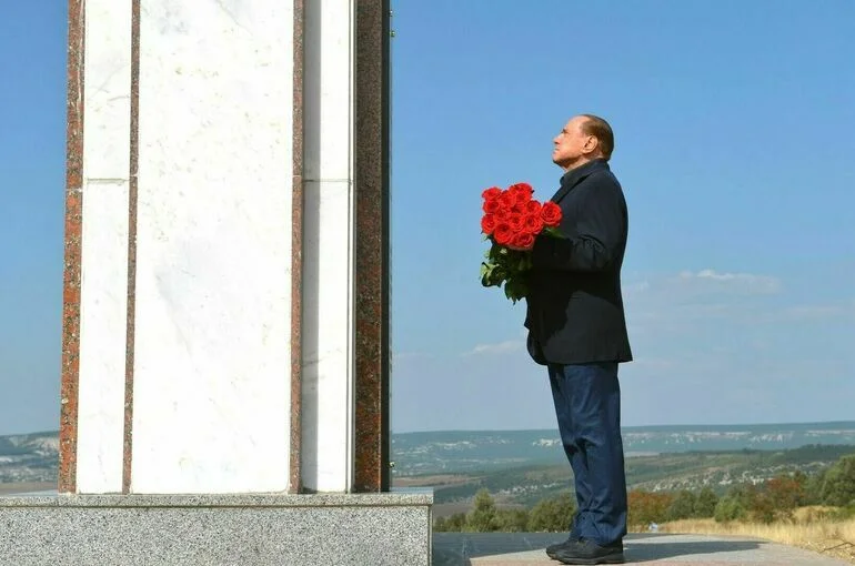 Умер экс-премьер Италии Сильвио Берлускони