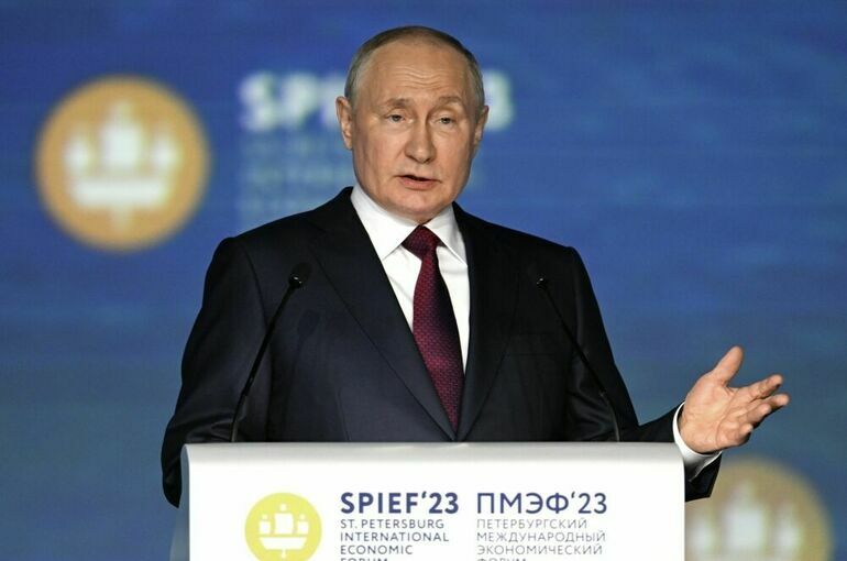 Путин предложил расширить программу льготного кредитования турбизнеса
