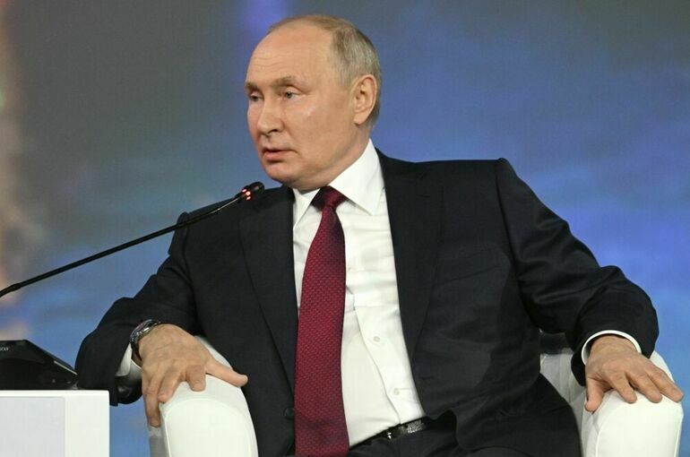 Президент назвал курс на открытость экономики важным принципом для России