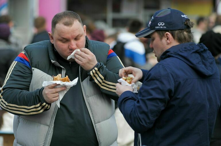 В Роспотребнадзоре напомнили, какие продукты могут быть летом опасны