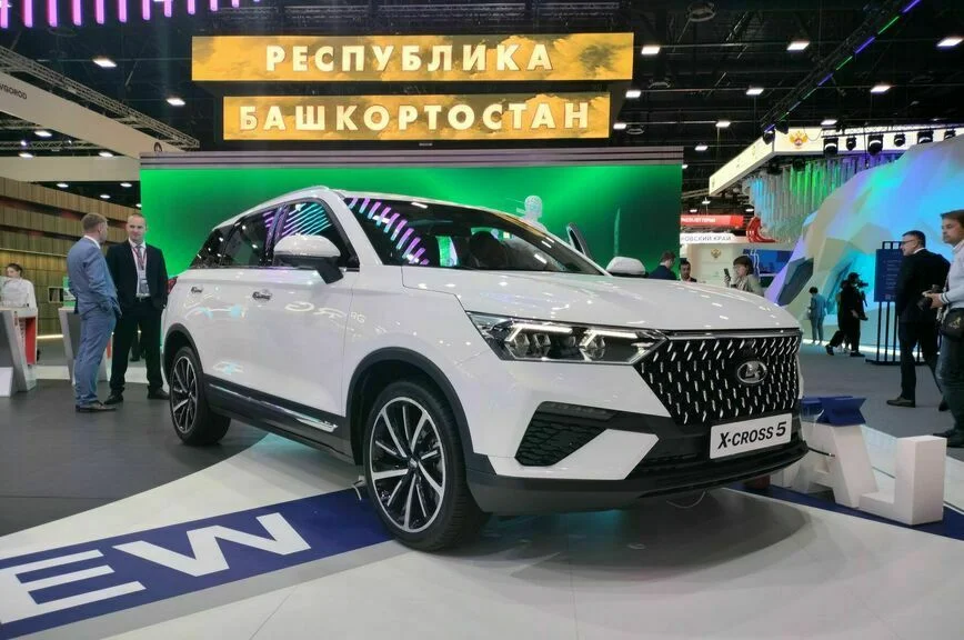 Петербург на ПМЭФ: лекарство от рака, новая «Лада», трасса через Неву и вторая жизнь старого стадиона