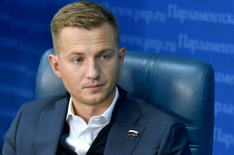 Метелев объяснил, почему празднование Дня молодежи в России перенесли