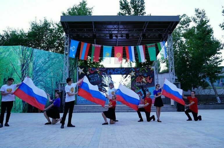 На форуме СНГ «Дети Содружества» презентовали национальную кухню Узбекистана