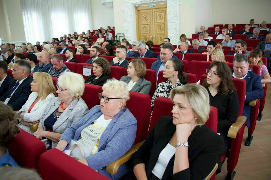 Публичные слушания по праву считаются основной общественной площадкой для обсуждения краевого бюджета