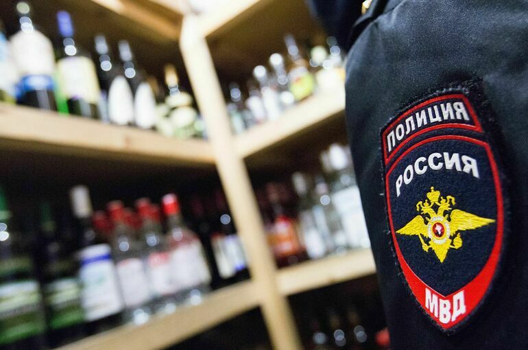 В Госдуме просят прокуратуру проверить сеть алкомаркетов «Красное&Белое»