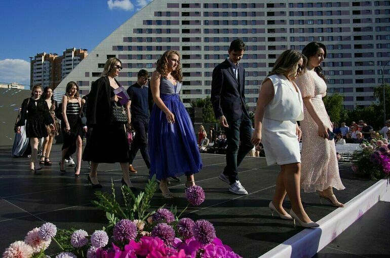 В регионах, где вводили режим КТО, выпускные могут провести 1 июля