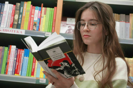 Лукьяненко предложил включить в проект «Пушкинская карта» покупку книг