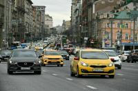 В Госдуму внесли законопроект об отсрочке страхования пассажиров такси