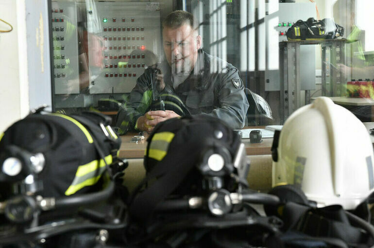 При обстреле ВСУ поселка под Курском загорелся многоэтажный дом