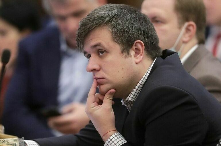 Толмачев заявил, что арест машин из РФ говорит о кризисе идей у Запада