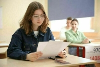 Крымские выпускники стали лучше знать литературу, химию и математику