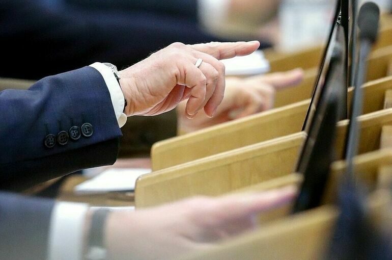 Глазкова предложила запретить отвечать на обращения граждан «задним числом»