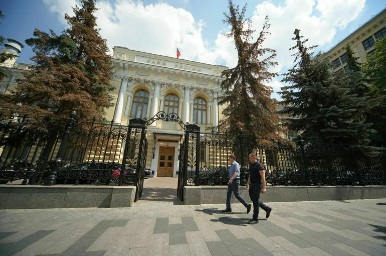 В ЦБ заявили о росте потребительской активности россиян в мае — июне