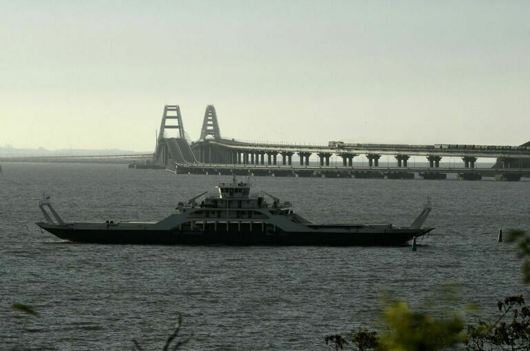 Работа Керченской паромной переправы возобновлена