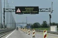 Минтранс: На пролетах Крымского моста повреждено дорожное полотно