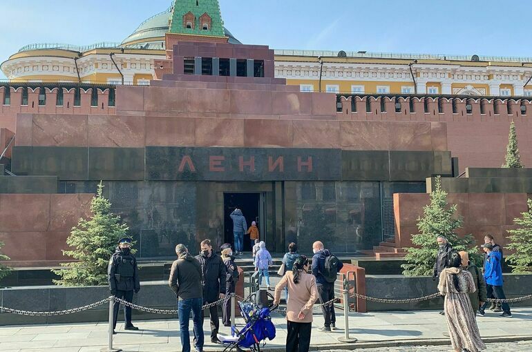 В Москве мужчина попытался поджечь Мавзолей Ленина