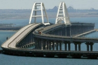 Президент призвал оперативно восстановить движение по Крымскому мосту