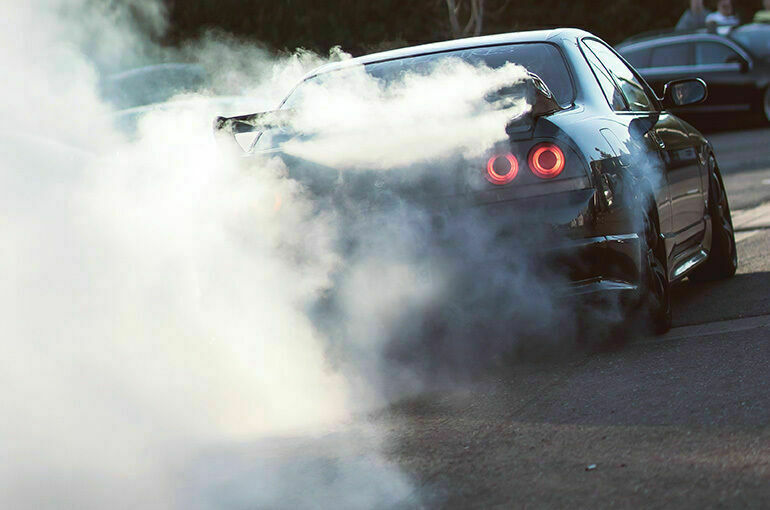 Слишком шумных водителей предлагают наказывать строже